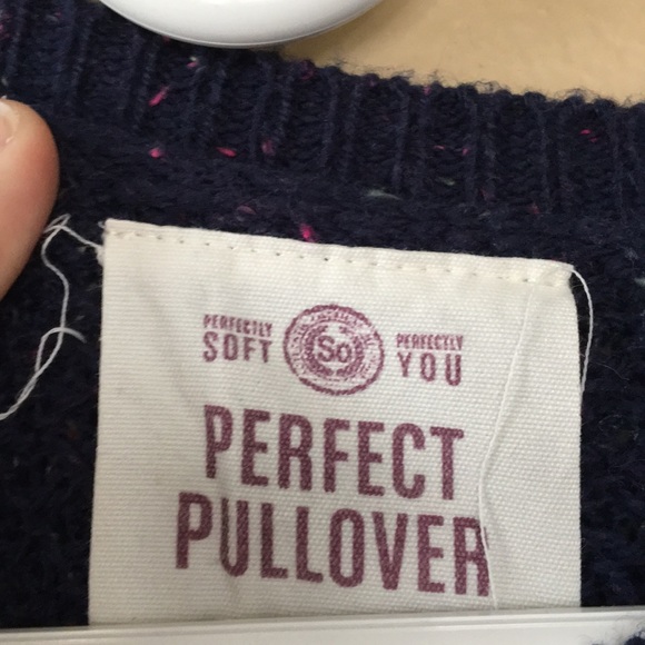 Sweater - Picture 3 of 3